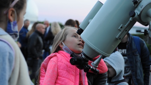 Niedźwiady nie z tej Ziemi! © Piotr Majewski / Bartek Pilarski