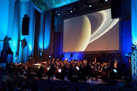 Kosmiczne widowisko w Warszawie z udziałem Radia Planet i Komet