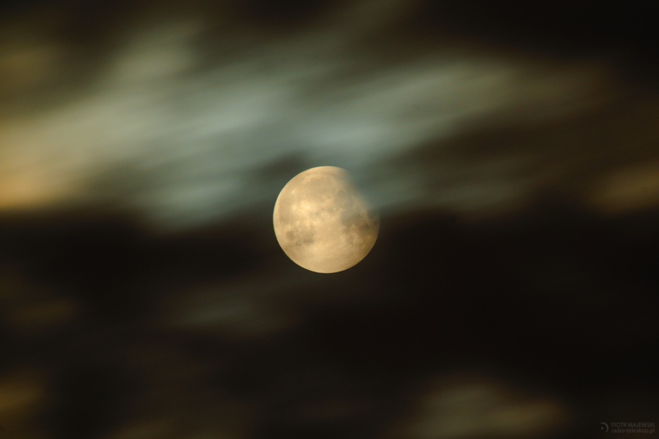 Partical Lunar Eclipse © Piotr Majewski