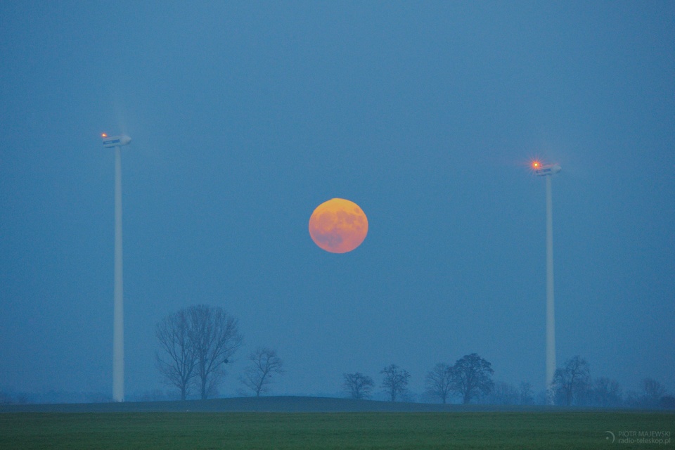 Supermoonrising © Piotr Majewski