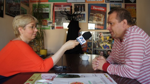 Artur Jakubowski, dyrektor Miejskiego Domu Kultury w Barcinie, nie ukrywa dumy z osiągnięć podopiecznych kulturalnej placówki. Fot. Henryk Żyłkowski