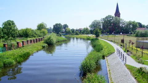 Tereny nad Notecią należą do ulubionych miejsc spacerowych w Barcinie. Fot. Henryk Żyłkowski