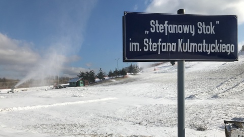 Trwa dośnieżanie drugiej części stoku. Fot. Tomasz Kaźmierski