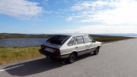 Ikarusem na Nordkapp. Fot. Tomek Jeleń