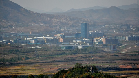 Na granicy z Koreą Północną. Fot. Radosław Kożuszek