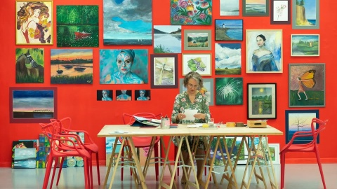 Pani Iwona Żyburska w „Rozwijalni”. Fot. facebook.com/pracowniarozwijalnia