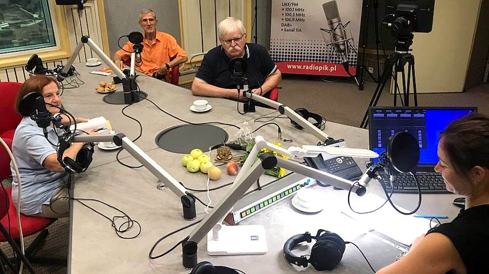 Jak w każdą sobotę, w studiu Polskiego Radia PiK zasiedli „eksperci od zielonego”. Fot. Jan Duks Jak w każdą sobotę, w studiu Polskiego Radia PiK zasiedli „eksperci od zielonego”. Fot. Jan Duks