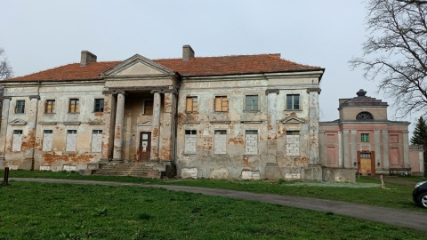 Pałac w Nawrze ma szanse na odrodzenie. Fot. Żaneta Walentyn