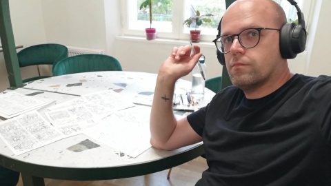 Rysunki do historii Weroniki stworzył Daniel Chmielewski, którego droga życiowa też naznaczona jest trudnymi emocjami/fot. Daniel Chmielewski