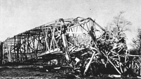Nadajnik Rozgłośni Pomorskiej Polskiego Radia zburzony przez Niemców (1945)