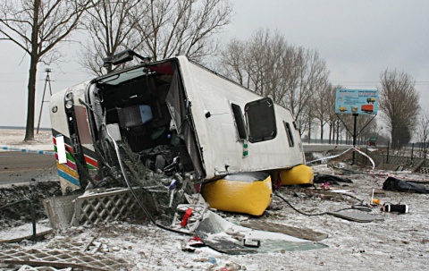 Wypadek autokaru koło Włocławka - 2 zabitych, 28 rannych