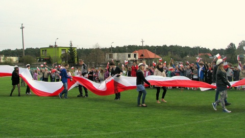 Młodzież dla Święta Flagi