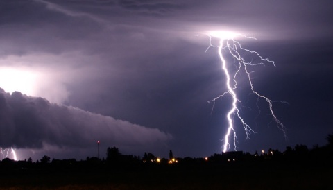 Burza nad regionem i straty po pożarach