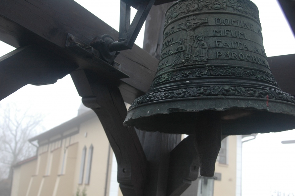 Kilka tysięcy złotych wynosi nagroda za pomoc w odnalezieniu kościelnych dzwonów z Sartowic koło Świecia.