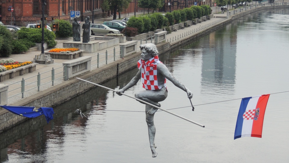 Nieprzypadkowo "Przechodzący przez rzekę" wita Chorwację w UE. Jego rzeźbę odsłonięto dokładnie 9 lat temu. Fot. Tatiana Adonis