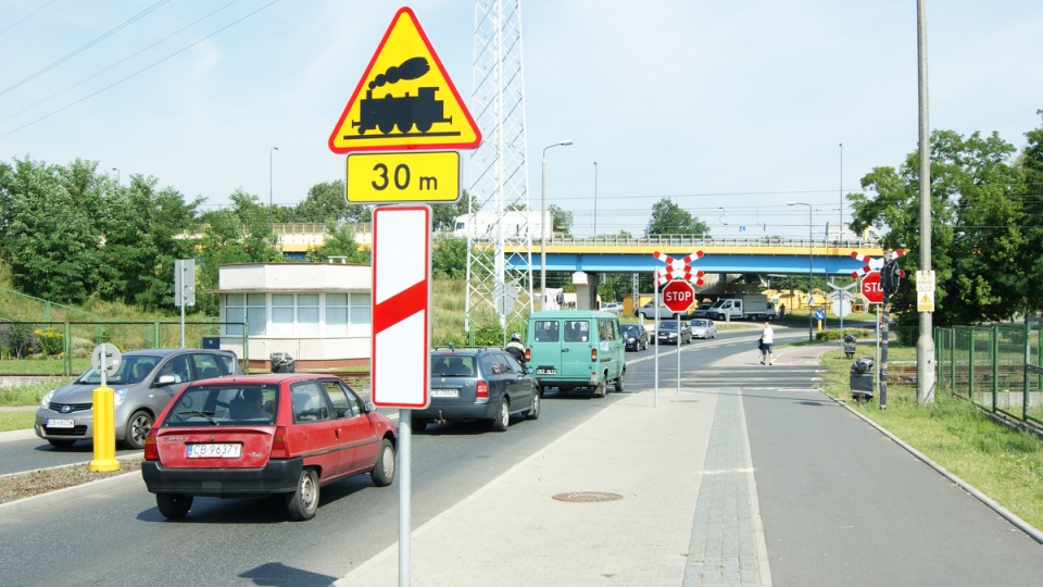 Od poniedziałku, 5 sierpnia przejazd przez torowisko w centrum Bydgoszczy w ciągu ulic Zygmunta Augusta i Zaświat jest niestrzeżony. Fot. Janusz Wiertel