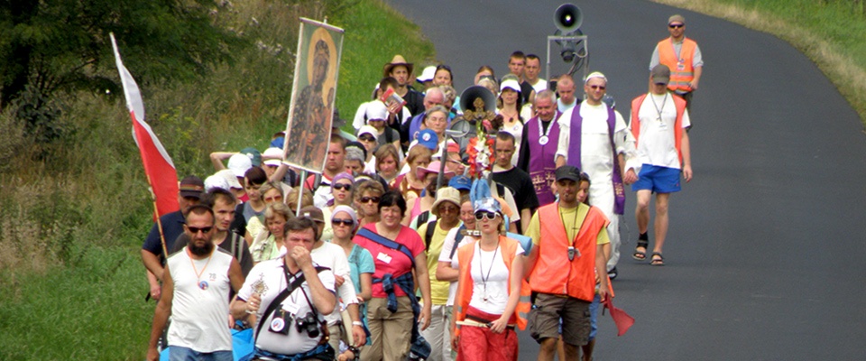 Kilka tysięcy pielgrzymów dotarło w poniedziałek pieszo na Jasną Górę. Byli wśród nich m.in. pątnicy z Torunia. Foto: pielgrzymka.diecezja-torun.p
