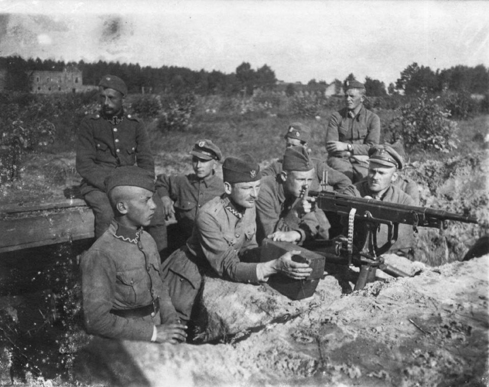 Stanowisko karabinu maszynowego Colt-Browning wz. 1895. Polska pozycja pod Miłosną, wieś Janki, sierpień 1920 r. Foto: Wikipedia