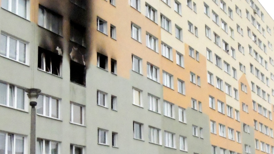 Po pożarze w wieżowcu na włocławskim Zazamczu. Fot. Anna Pudlińska