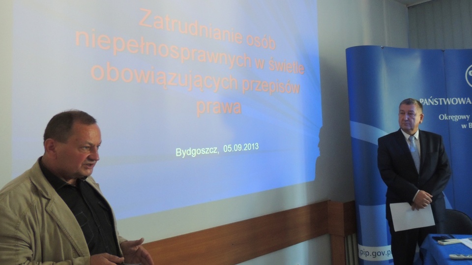 Podczas szkolenia pracodawcy dowiedzieli się m.in., co o zatrudnianiu osób niepełnosprawnych mówi Kodeks Pracy. Fot. Tatiana Adonis