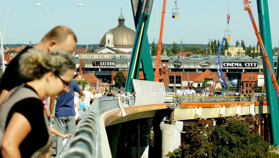 Dla wielu możliwość przyjrzenia się tej inwestycji była jedną z atrakcji niedzieli. Fot. Janusz Wiertel