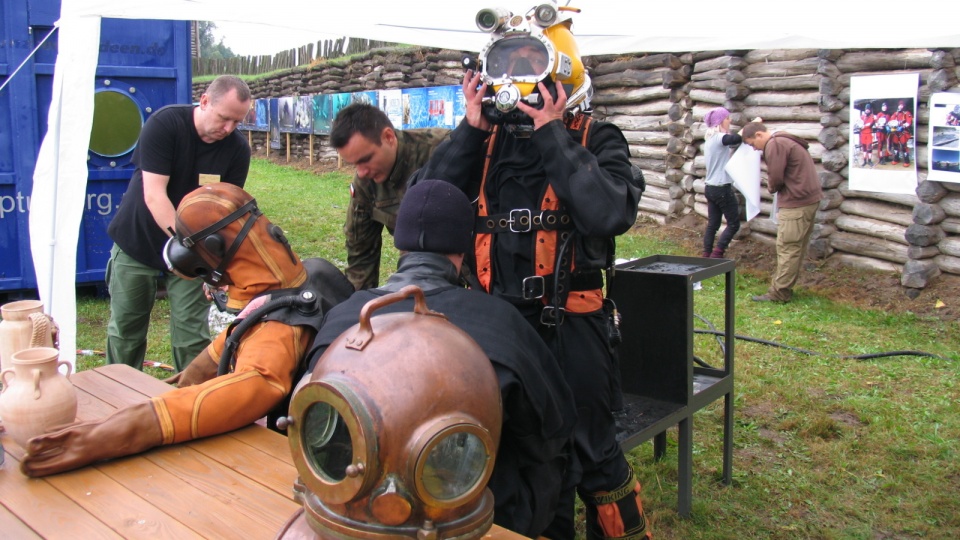 Podczas tegorocznego festynu obserwować można pracę archeologów pod wodą. Fot. Tomasz Kaźmierski.