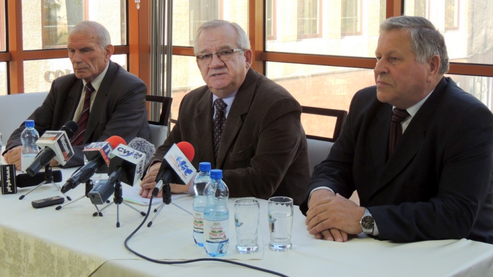 Na specjalnie zwołanej konferencji prasowej poprzednicy Andrzeja Pałuckiego jednogłośnie poparli jego rządy i zaapelowali do włocławian o nieprzerywanie kadencji. Fot. Marek Ledwosiński