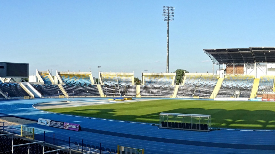 Na trybunach stadionu bydgoskiego Zawiszy pojawią się też funkcjonariusze rozpracowujący grupy pseudokibiców. Fot. zawisza.bydgoszcz.pl