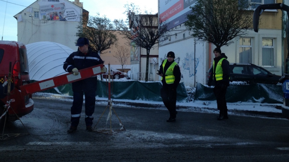 Z ronda Jagiellonów kierowcy nie pojadą ul. Jagiellońską w stronę dworca PKS. Fot. Tomasz Kaźmierski.