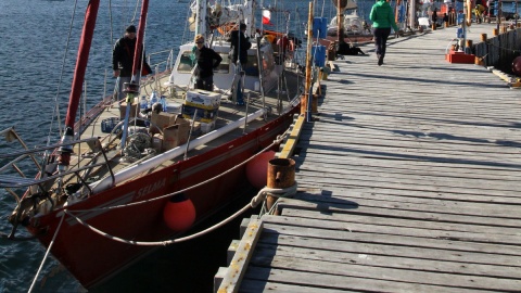 Jacht Selma w porcie, podczas ładowania zapasów. Fot. Nadesłane