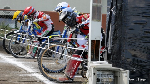 Polonia Bydgoszcz wygrała z GKM Grudziądz 48:42. Bonus zdobyli grudziądzanie.