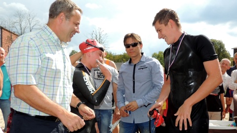 Hanna Bakuniak i Filip Ciesielski to zwycięzcy I Wyścigów Pływackich na Brdzie. Fot. Tatiana Adonis