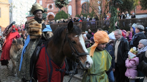 Barwny korowód przeszedł na Stary Rynek w Bydgoszczy.