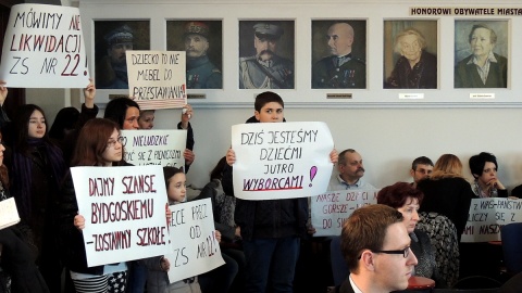 Bronią swojej szkoły i Domu Harcerza
