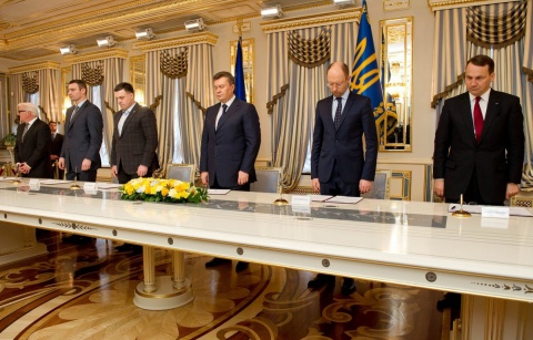 Janukowycz i opozycja podpisali porozumienie