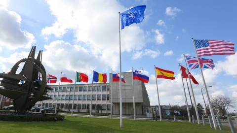 NATO potępia działania Rosji na Krymie i wzywa do wycofania sił