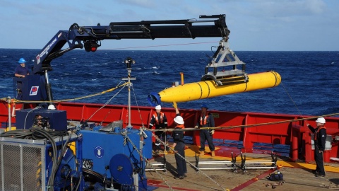 Ekipy poszukujące boeinga opuszczą na dno podwodnego drona