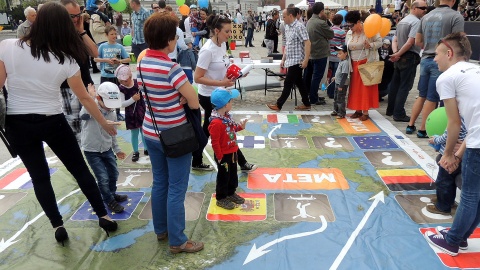 Unijny piknik przed Urzędem Marszałkowskim