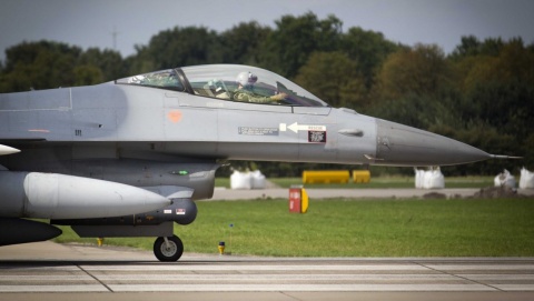 Holandia wyśle 6 myśliwców do akcji przeciwko Państwu Islamskiemu