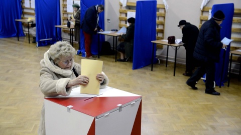 Rozpoczęło się głosowanie w wyborach samorządowych [wideo]