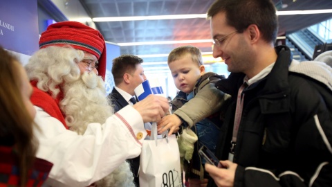 Święty Mikołaj przyleciał do Warszawy