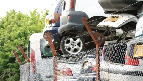 Rząd przyjął przepisy o recyklingu pojazdów