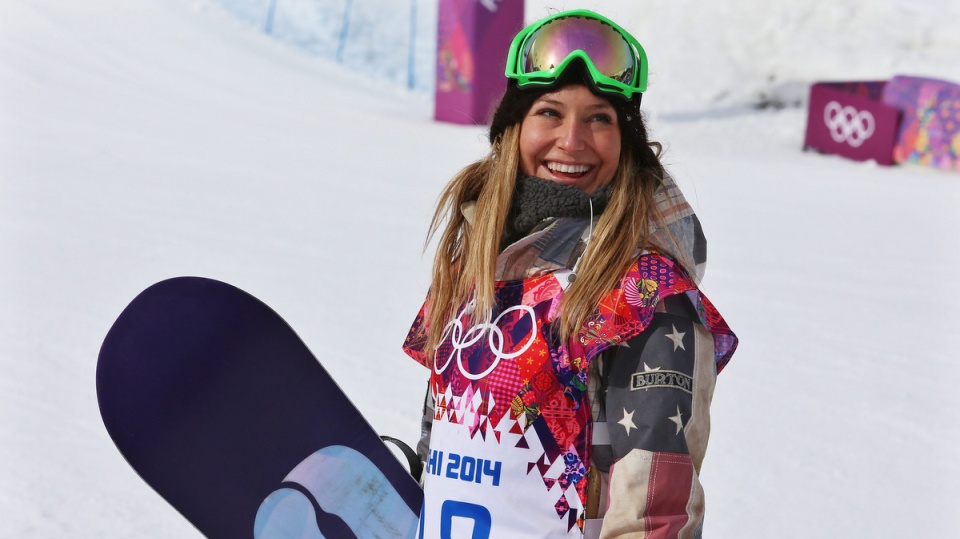 Jamie Anderson uzyskała w pierwszym zjeździe 80,75 pkt, triumf dało jej świetne drugie podejście - 95,25. Fot. PAP/EPA