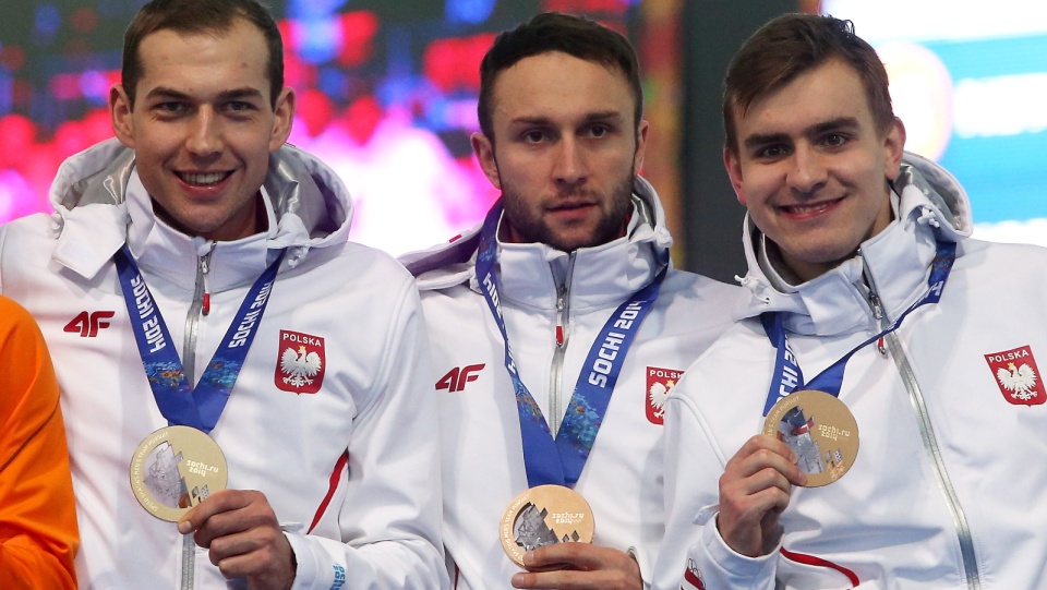 Od lewej: Zbigniew Bródka, Konrad Niedźwiedzki i Jan Szymański. Fot. PAP/Grzegorz Momot