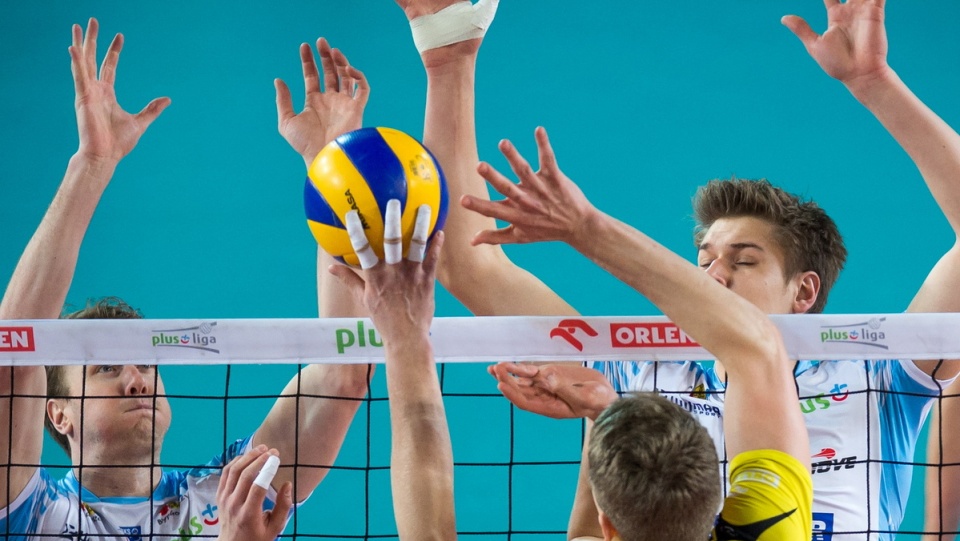 Siatkarze bydgoskiego Transferu pokonali u siebie gdańską drużynę Lotos Trefl wynikiem 3:2. Fot. PAP/Tytus Żmijewski