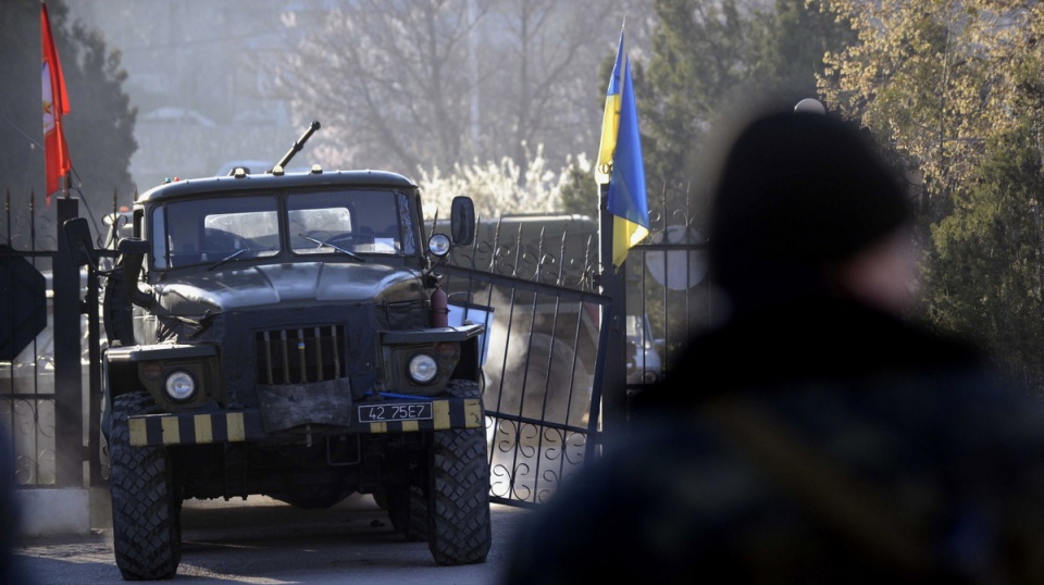 Belbek był ostatnią bazą wojskową, która nie skapitulowała po aneksji Krymu do Rosji. Ukraińscy żołnierze złożyli broń. Fot. PAP/Jakub Kamiński