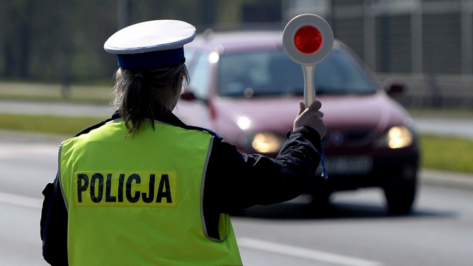Na drogach w całej Polsce rozpoczęła się policyjna akcja "Wielkanoc 2014". Fot. PAP/Darek Delmanowicz