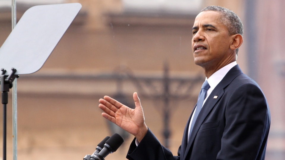 Prezydent USA Barack Obama przemawia podczas głównych uroczystości z okazji 25-lecia Wolności w 25. rocznicę wyborów parlamentarnych, 4 bm. na placu Zamkowym w Warszawie. PAP/Paweł Supernak