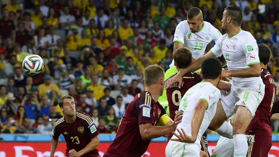 Algieria wywalczyła awans do 1/8 finału mistrzostw świata, remisując w Kurytybie z Rosją 1:1. Fot. PAP/EPA/CJ GUNTHER