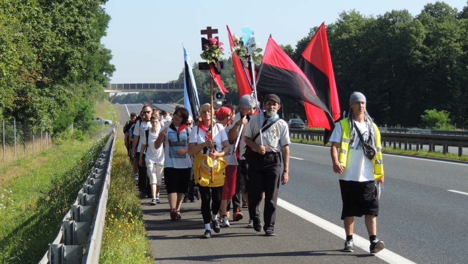 Przed pątnikami prawie 350 km marszu. Pielgrzymka dotrze na Jasną Górę 31 lipca. Fot. Tatiana Adonis